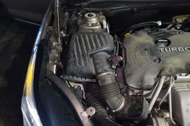 Used Buick Envision 2014 28T Four-Wheel Drive Elite Model Engine Bay Right