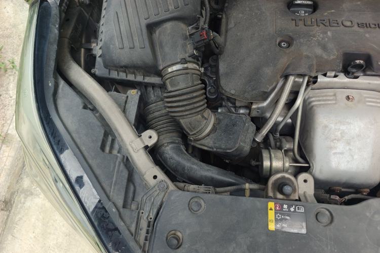 Used Buick Envision 2014 28T All-Wheel-Drive Versatile Sports Flagship Edition Engine Bay Right