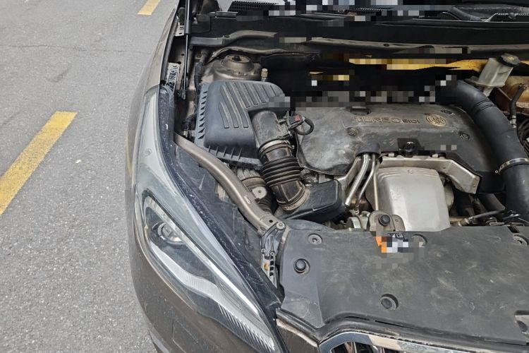 Used Buick Envision 2014 28T Four-Wheel Drive Elite Model Engine Bay Right