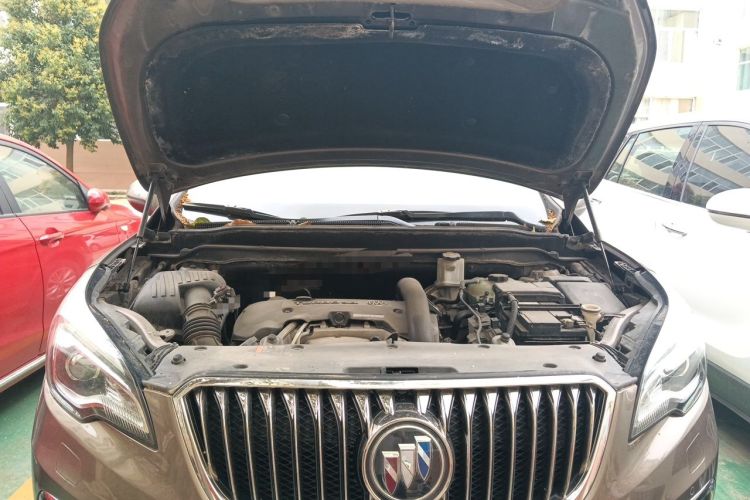 Used Buick Envision 2014 28T Four-Wheel Drive Luxury Model Engine Bay