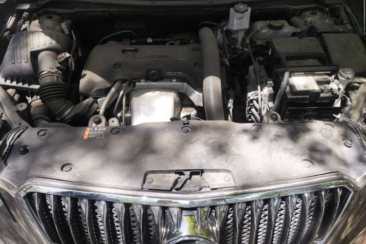 Used Buick Envision 2014 28T Four-Wheel Drive Elite Model Engine Bay