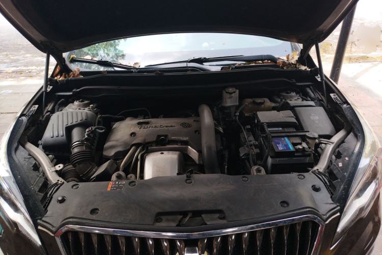 Used Buick Envision 2014 28T Four-Wheel Drive Elite Model Engine Bay