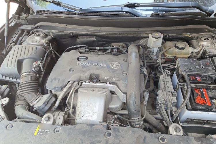 Used Buick Envision 2014 28T Four-Wheel Drive Elite Model Engine Bay
