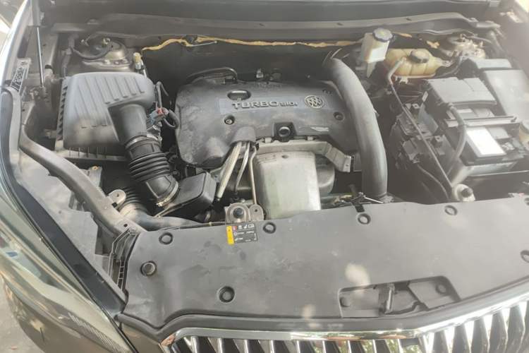 Used Buick Envision 2014 28T All-Wheel-Drive Versatile Sports Flagship Edition Engine Bay