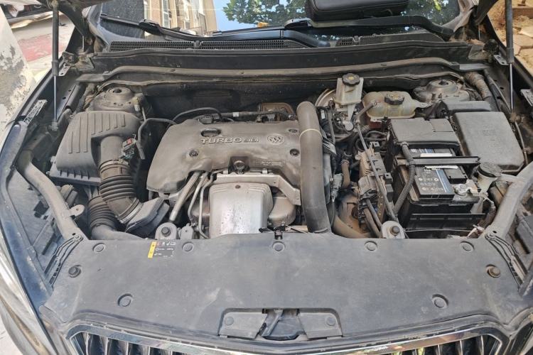 Used Buick Envision 2014 28T Four-Wheel Drive Elite Model Engine Bay