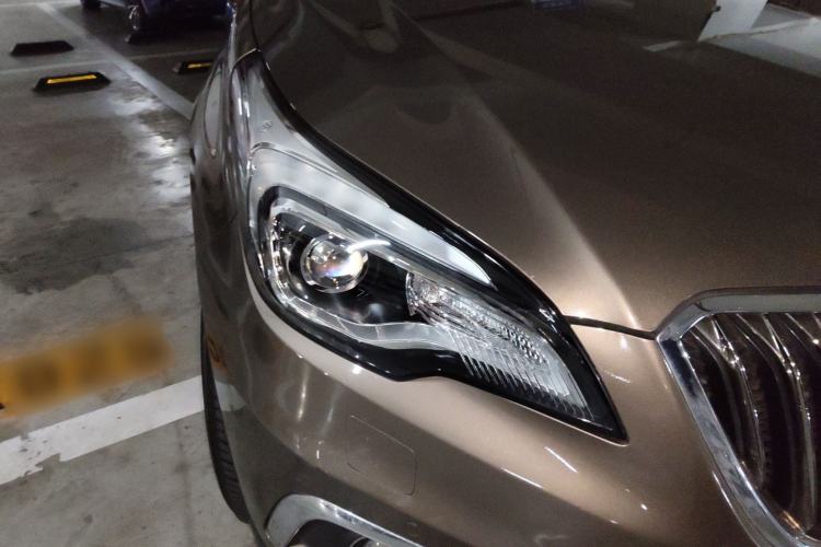 Used Buick Envision 2014 28T Four-Wheel Drive Luxury Model Exterior 3