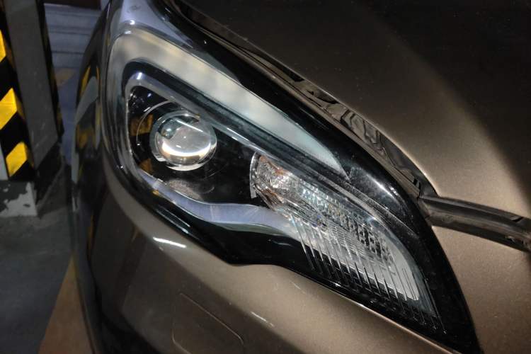 Used Buick Envision 2014 28T Four-Wheel Drive Luxury Model Exterior 6