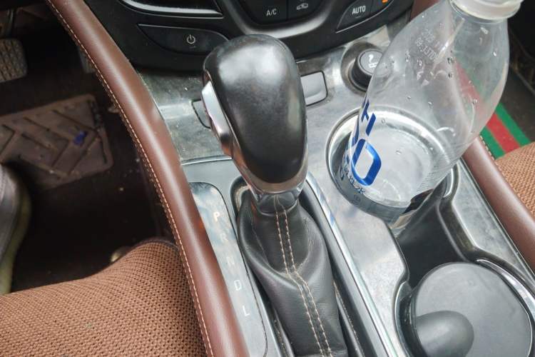 Used Buick Envision 2014 28T Four-Wheel Drive Elite Model Gear Lever