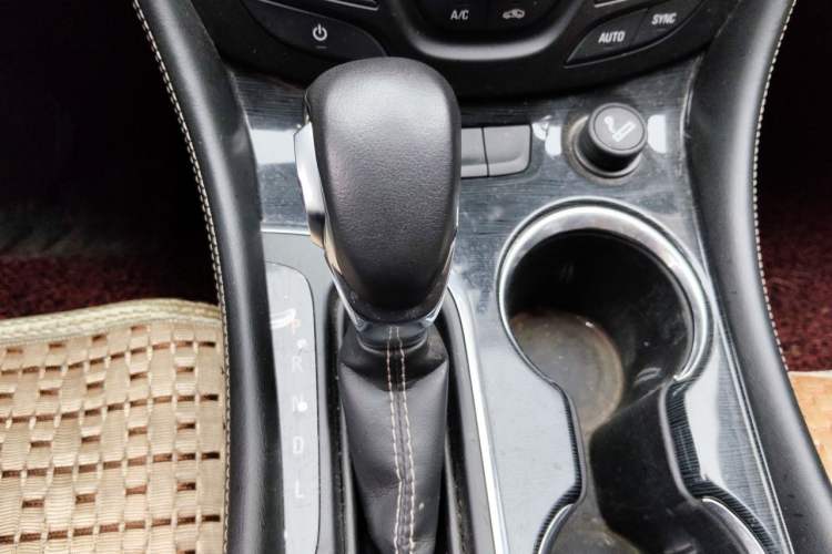 Used Buick Envision 2014 28T Four-Wheel Drive Elite Model Gear Lever