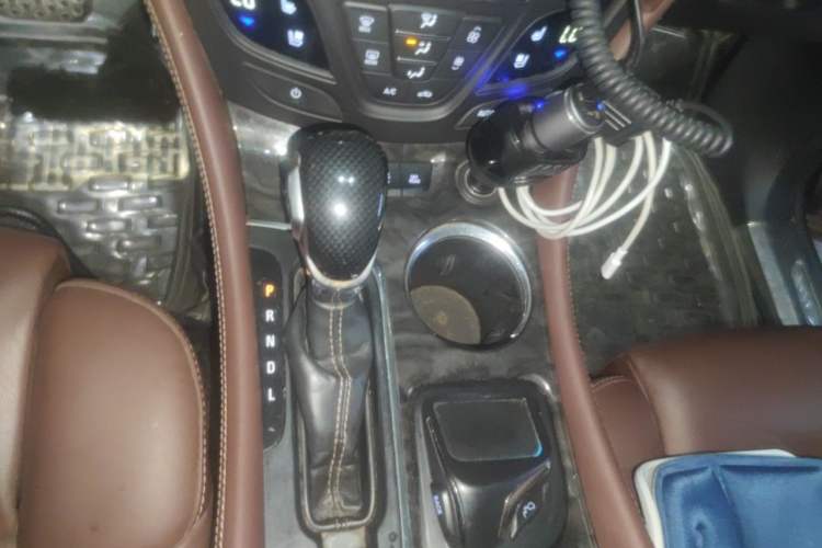 Used Buick Envision 2014 28T All-Wheel-Drive Versatile Sports Flagship Edition Gear Lever