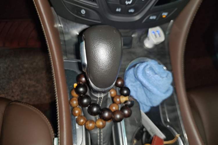 Used Buick Envision 2014 28T Four-Wheel Drive Luxury Model Gear Lever