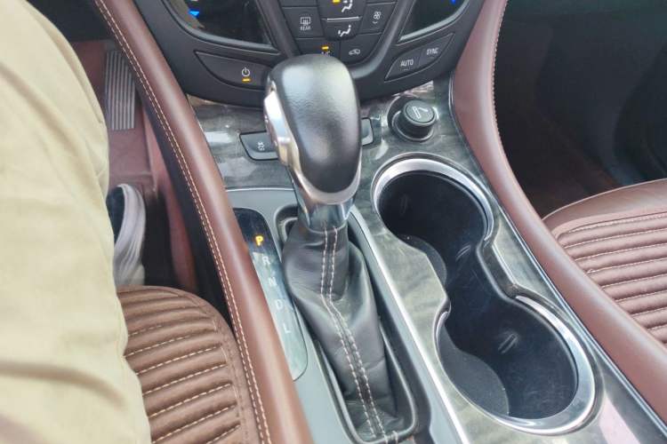 Used Buick Envision 2014 28T Four-Wheel Drive Elite Model Gear Lever