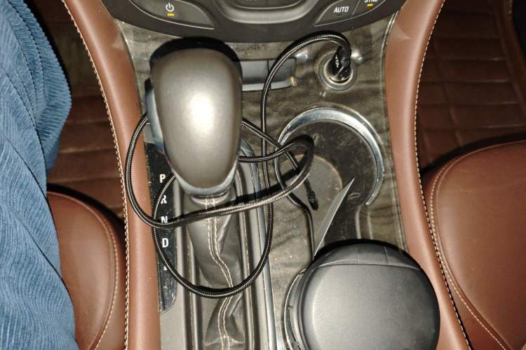 Used Buick Envision 2014 28T Four-Wheel Drive Elite Model Gear Lever