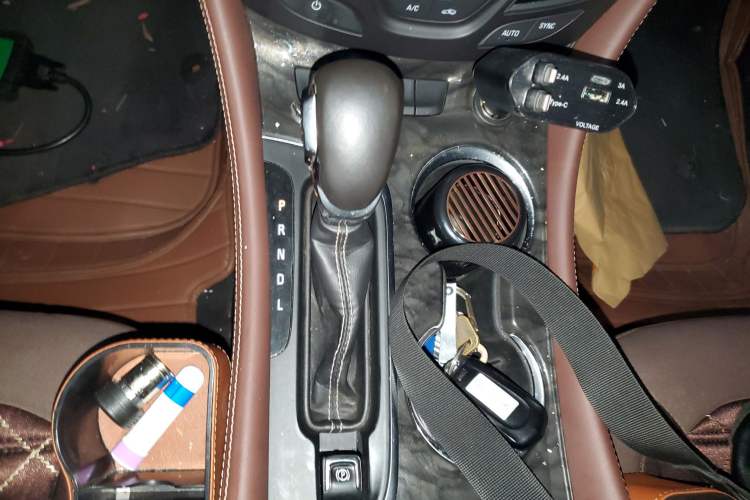 Used Buick Envision 2014 28T Four-Wheel Drive Elite Model Gear Lever