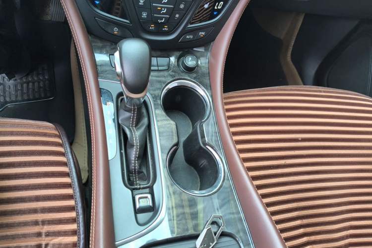 Used Buick Envision 2014 28T Four-Wheel Drive Elite Model Gear Lever