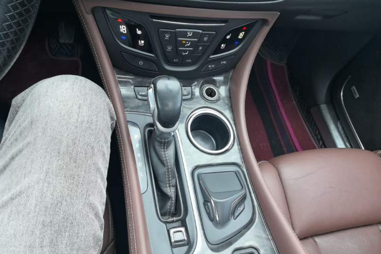 Used Buick Envision 2014 28T All-Wheel-Drive Versatile Sports Flagship Edition Gear Lever