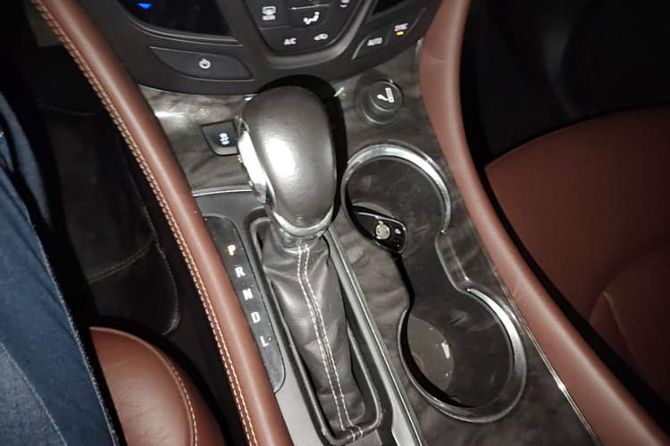 Used Buick Envision 2014 28T Four-Wheel Drive Elite Model Gear Lever
