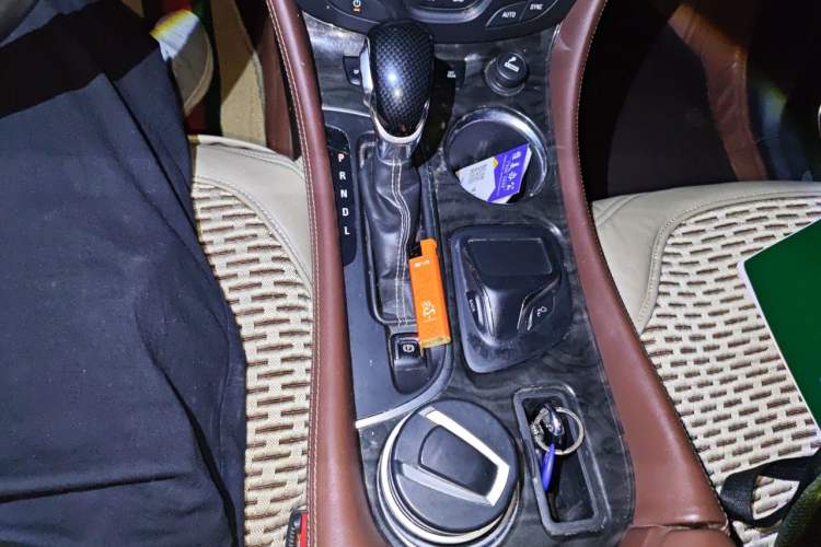 Used Buick Envision 2014 28T All-Wheel-Drive Versatile Sports Flagship Edition Gear Lever