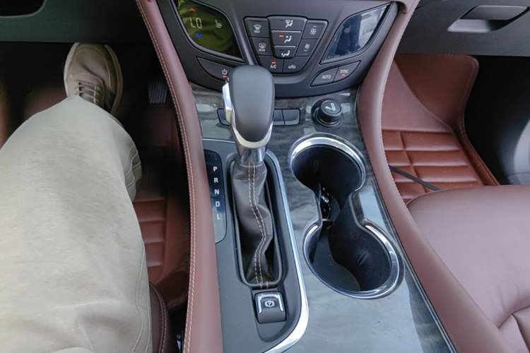 Used Buick Envision 2014 28T Four-Wheel Drive Elite Model Gear Lever