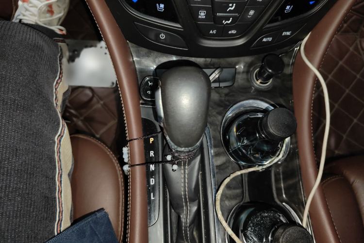 Used Buick Envision 2014 28T Four-Wheel Drive Luxury Model Gear Lever