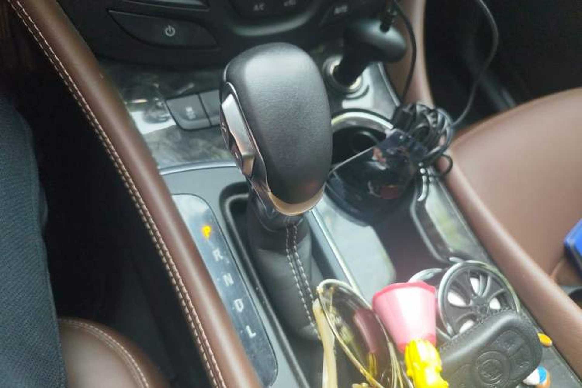 Used Buick Envision 2014 28T Four-Wheel Drive Elite Model Gear Lever