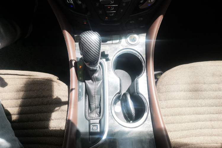 Used Buick Envision 2014 28T Four-Wheel Drive Elite Model Gear Lever