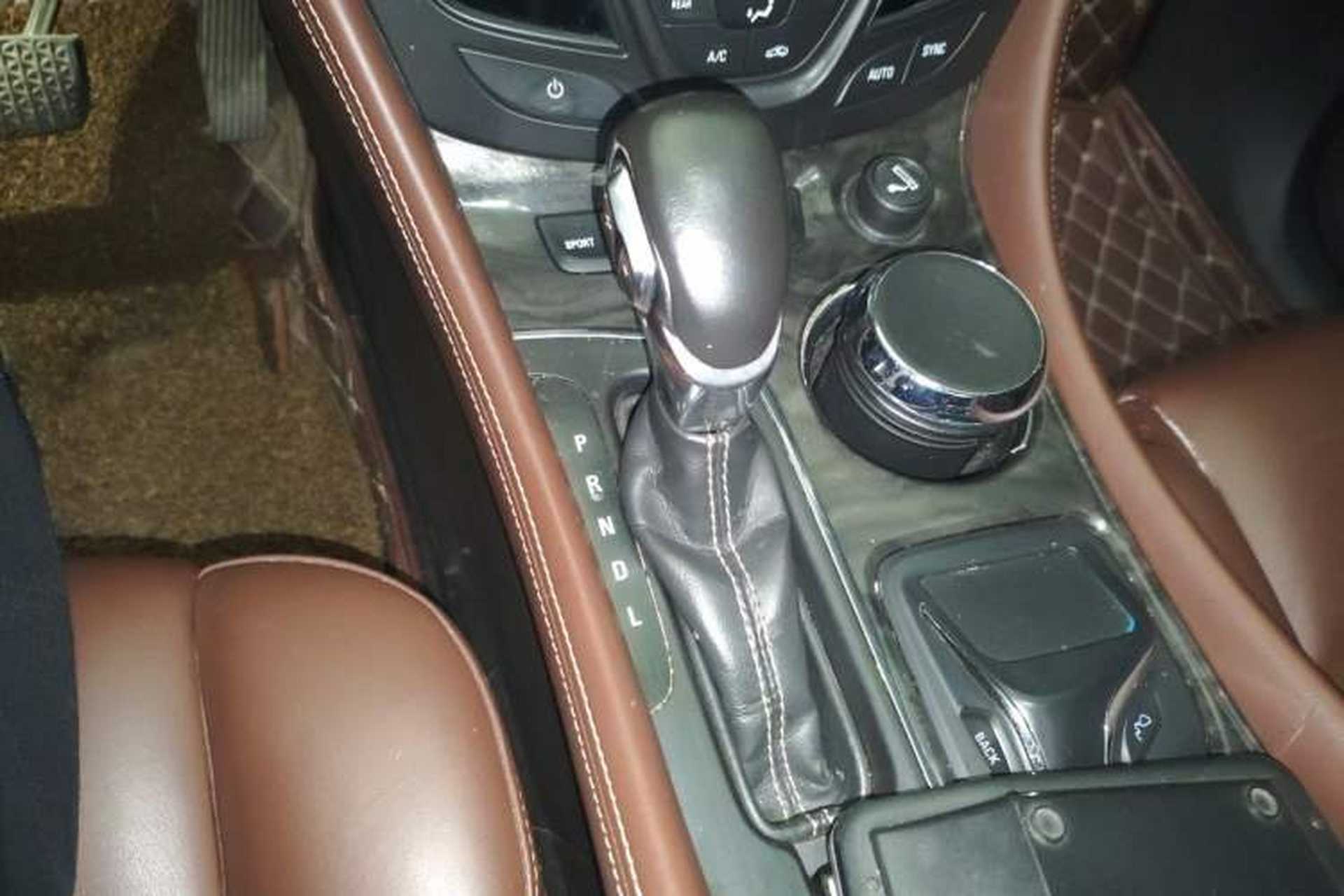 Used Buick Envision 2014 28T All-Wheel-Drive Versatile Sports Flagship Edition Gear Lever