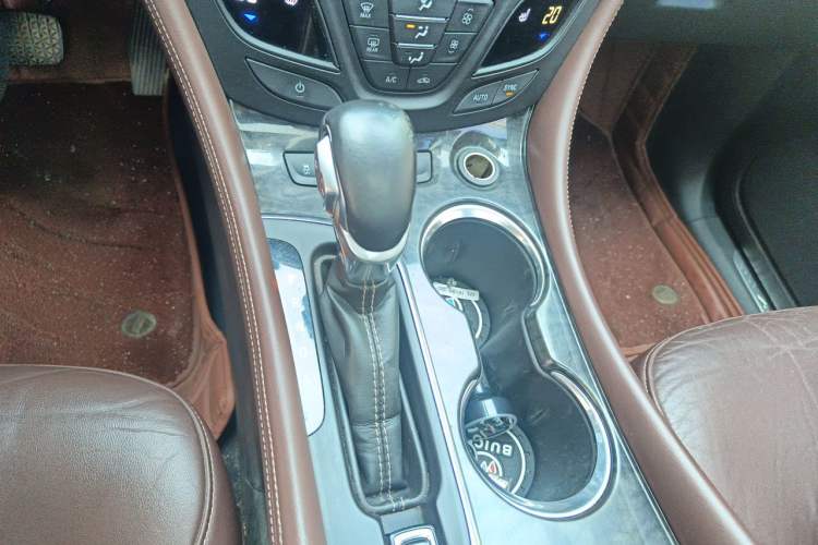 Used Buick Envision 2014 28T Four-Wheel Drive Elite Model Gear Lever