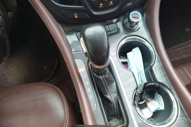 Used Buick Envision 2014 28T Four-Wheel Drive Elite Model Gear Lever