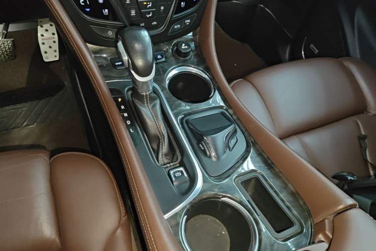 Used Buick Envision 2014 28T All-Wheel-Drive Versatile Sports Flagship Edition Gear Lever