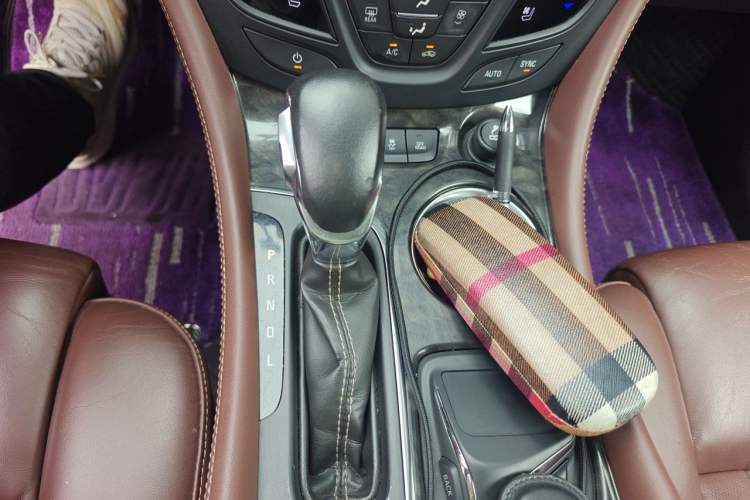 Used Buick Envision 2014 28T All-Wheel-Drive Versatile Sports Flagship Edition Gear Lever
