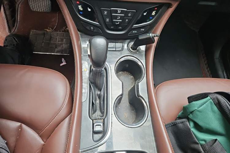 Used Buick Envision 2014 28T Four-Wheel Drive Elite Model Gear Lever