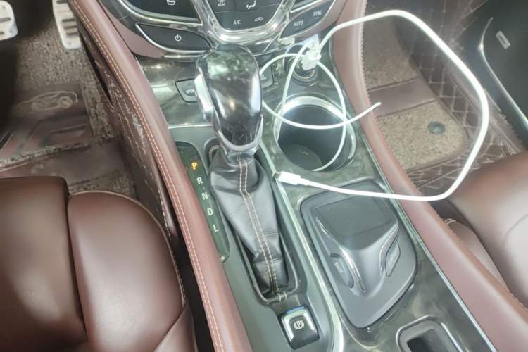 Used Buick Envision 2014 28T All-Wheel-Drive Versatile Sports Flagship Edition Gear Lever