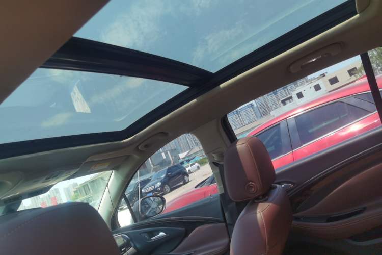 Used Buick Envision 2014 28T Four-Wheel Drive Elite Model Headliner
