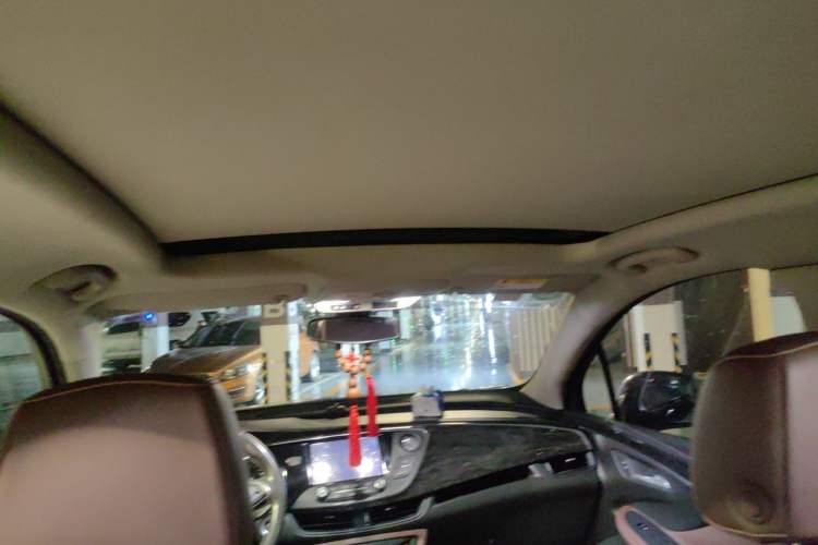 Used Buick Envision 2014 28T Four-Wheel Drive Elite Model Headliner