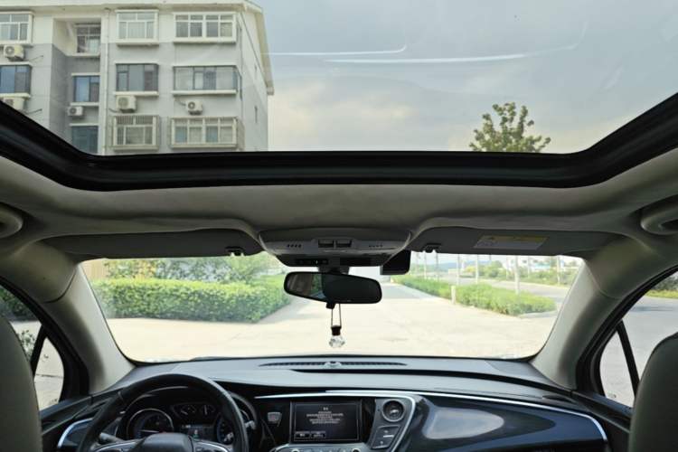 Used Buick Envision 2014 28T Four-Wheel Drive Elite Model Headliner
