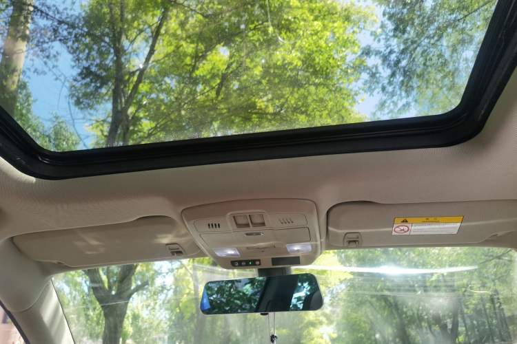 Used Buick Envision 2014 28T Four-Wheel Drive Elite Model Headliner
