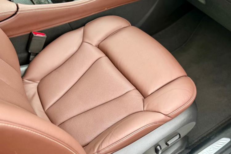 Used Buick Envision 2014 28T Four-Wheel Drive Luxury Model Interior 2