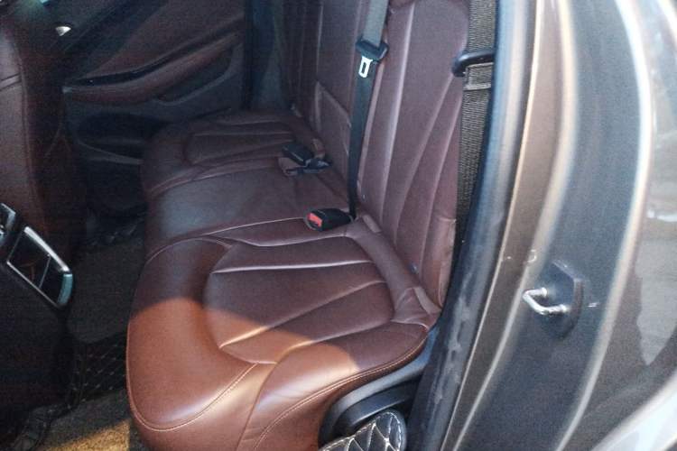 Used Buick Envision 2014 28T Four-Wheel Drive Elite Model Interior 4