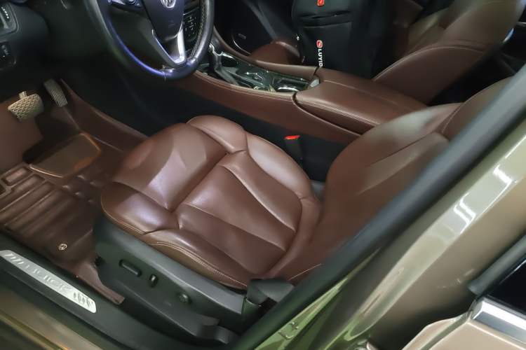 Used Buick Envision 2014 28T All-Wheel-Drive Versatile Sports Flagship Edition Left Front Seat