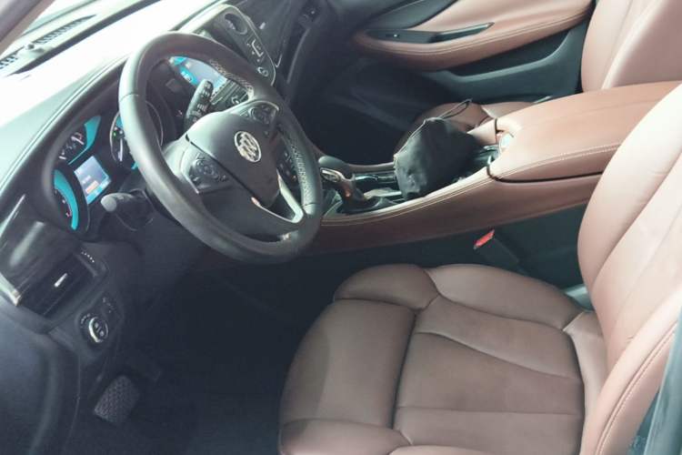 Used Buick Envision 2014 28T Four-Wheel Drive Luxury Model Left Front Seat