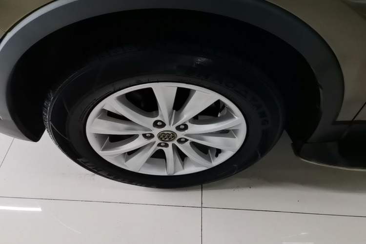 Used Buick Envision 2014 28T Four-Wheel Drive Luxury Model Left Front Wheel Hub