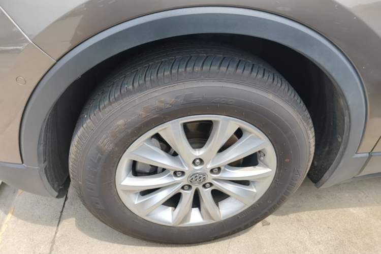 Used Buick Envision 2014 28T Four-Wheel Drive Luxury Model Left Front Wheel Hub