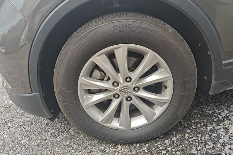 Used Buick Envision 2014 28T Four-Wheel Drive Luxury Model Left Front Wheel Hub