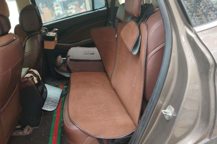 Used Buick Envision 2014 28T Four-Wheel Drive Elite Model Left Rear Seat