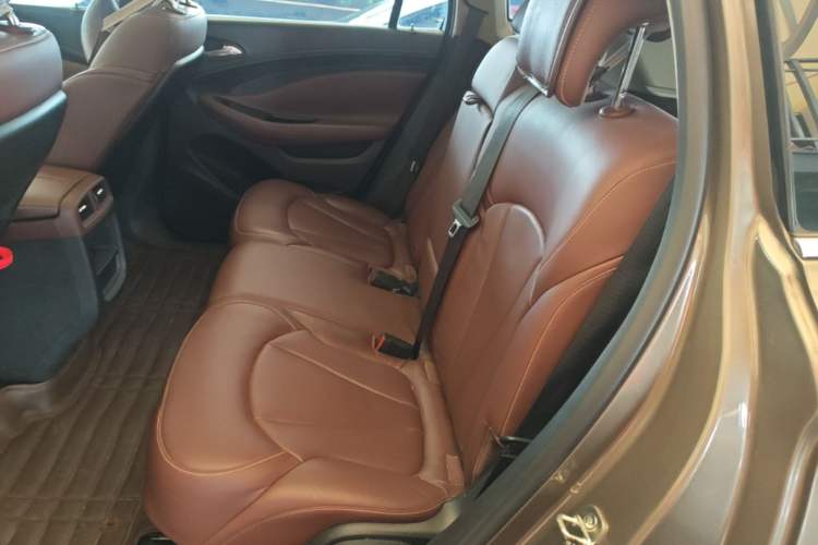 Used Buick Envision 2014 28T Four-Wheel Drive Luxury Model Left Rear Seat