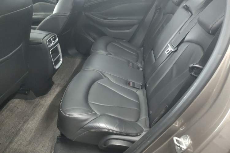 Used Buick Envision 2014 28T Four-Wheel Drive Elite Model Left Rear Seat