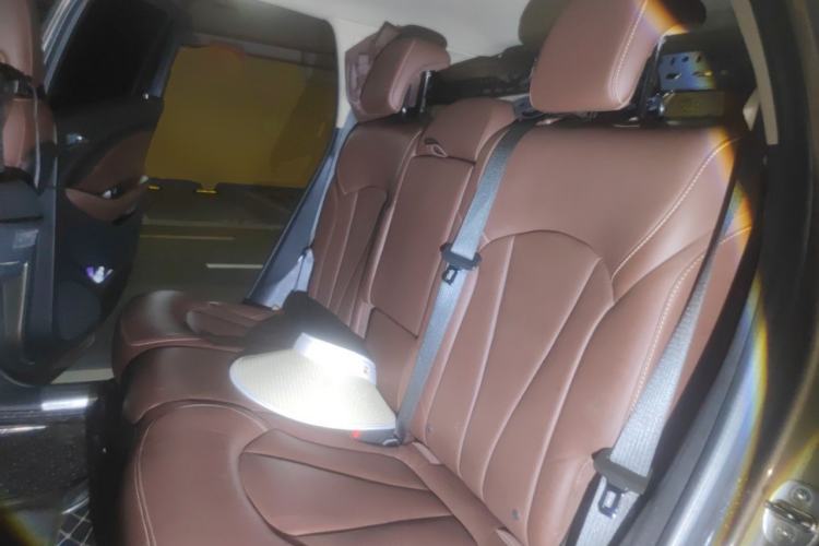 Used Buick Envision 2014 28T All-Wheel-Drive Versatile Sports Flagship Edition Left Rear Seat