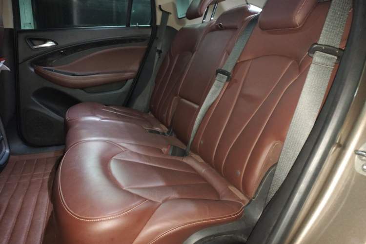 Used Buick Envision 2014 28T Four-Wheel Drive Elite Model Left Rear Seat