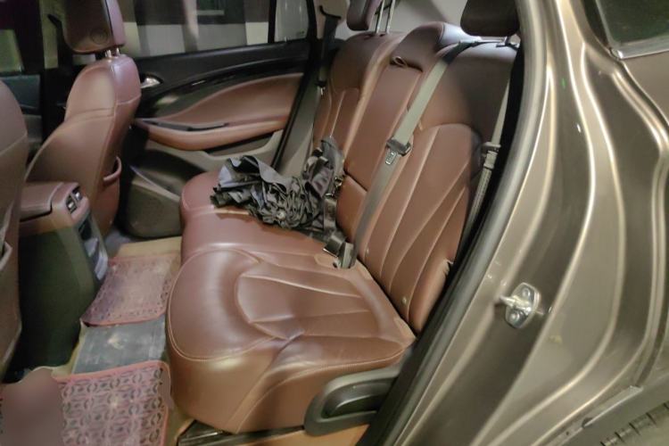 Used Buick Envision 2014 28T Four-Wheel Drive Elite Model Left Rear Seat
